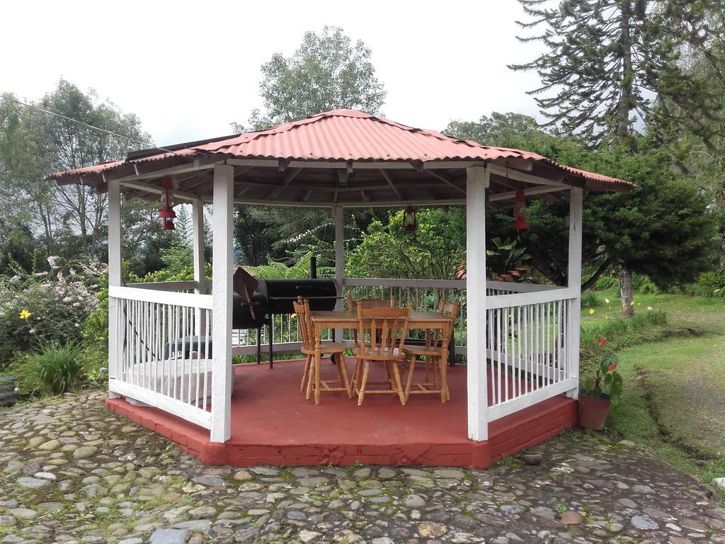 필란디아 La Gaviota Bnb B&B 외부 사진